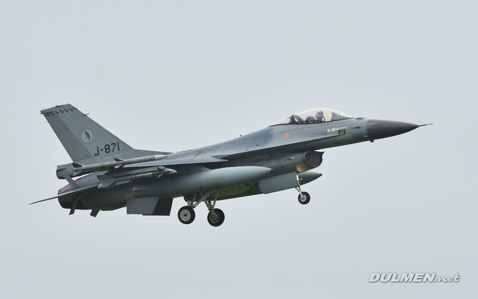 F-16AM J-871 322sqn